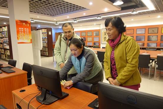 说明: C:\Documents and Settings\Administrator\桌面\社区教育实验及数字化评估信息\评估数字化建设现场.jpg